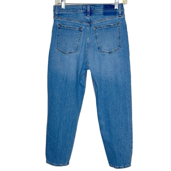 Abercrombie & Fitch the Mom High-rise cropped jeans waist 27” size 4S light wash - Picture 5 of 9